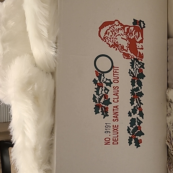 NWOT MERRY CHRISTMAS 🎄 Regal Red Velvet Santa Suit Halco Deluxe Bundle sz Lg - Picture 9 of 9